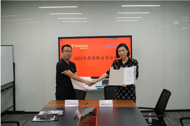 溫志雄表示此次會晤不僅是現(xiàn)有合作業(yè)務(wù)進(jìn)一步加深的機(jī)遇，更是對優(yōu)秀企業(yè)經(jīng)營管理經(jīng)驗(yàn)的一次借鑒學(xué)習(xí)。他表示將學(xué)習(xí)和應(yīng)用更加科學(xué)、人性化的管理工具，為玉柴物流集團(tuán)帶來新動力，助力公司邁向新的發(fā)展臺階。