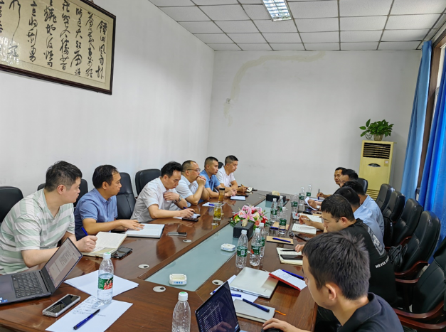 四川路易投資管理有限公司副總經(jīng)理龍維軍一行前往海大集團進行了學習交流，加深了雙方的合作關(guān)系。