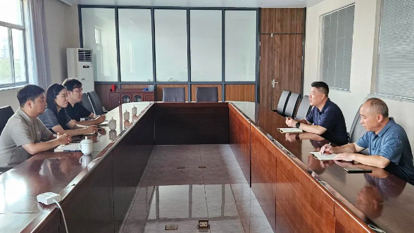 研組走訪了協會理事單位山東魯強電纜(集團)股份有限公司。在座談中，安全生產環保部部長孔凡義詳細介紹了公司的運營情況和企業發展中的問題和訴求。