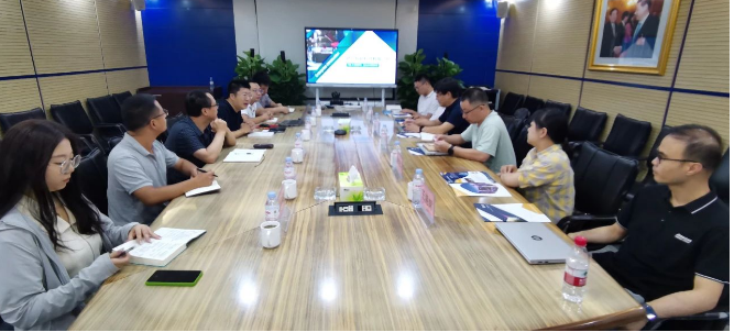 普利司通(無錫)輪胎有限公司副工廠長任斌一行于8月25日訪問了山東奇妙智能科技有限公司。這次跨界交流旨在探索傳統輪胎行業與工業AI視覺檢測的結合，以推動行業降本增效的發展。