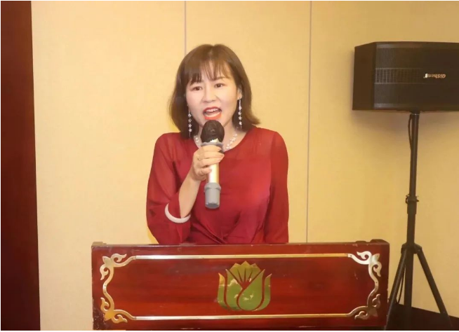 在儀式上，研究院執行院長王敬向與會嘉賓詳細介紹了研究院的發展規劃和核心價值。他指出，當前國內涂料市場面臨著內卷的“死循環”，要打破這一局面需要涂料上下游產業技術人員的共同努力，需要環境友好型涂裝產品的革新機會，以及有信心的破局者的合作。研究院的核心價值包括為用漆企業提供整體涂裝解決方案、常態化技術交流會以及產業鏈融合，共同推動新技術、新產品、新應用等方面的發展，解決環保替代或制約問題。