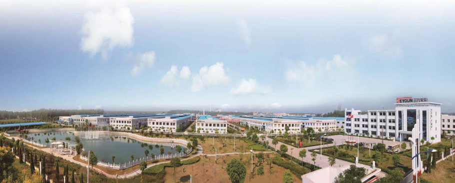 2023江蘇綠色低碳建筑國際博覽會于10月10日在南京盛大舉行，吸引了眾多業界精英和政府代表。大會公布了江蘇省優質工程獎“揚子杯”精品工程案例集，其中包括江蘇三元輪胎有限公司“年產240萬條高性能全鋼子午線輪胎項目”。