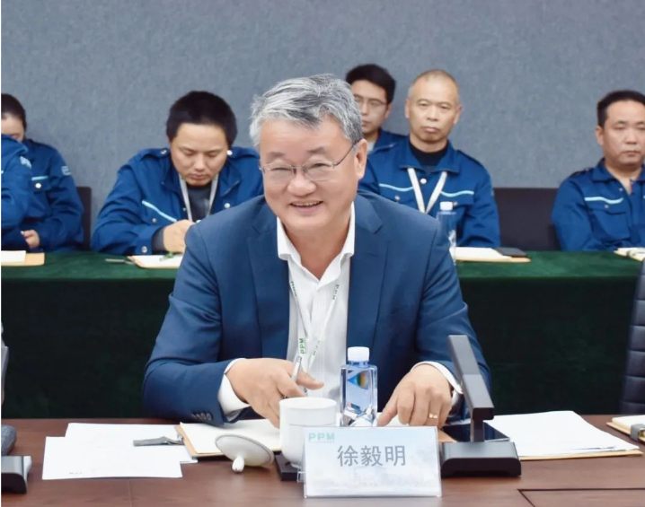 蘇州寶麗迪材料科技股份有限公司董事長徐毅明對會長陳的致辭表示感謝，并對研究院的成就給予充分肯定。他相信，在學術專家委員會主任王華平的引領下，寶麗迪將通過科技領先實現跨越式發展。徐董事長表示，寶麗迪將繼續發揮現有優勢，不忘初心，持續推進高性能纖維用母粒的研發與推廣，提升產品的綠色化水品，同時加強產業鏈服務能力，為“十四五”戰略計劃的實施貢獻更多力量。